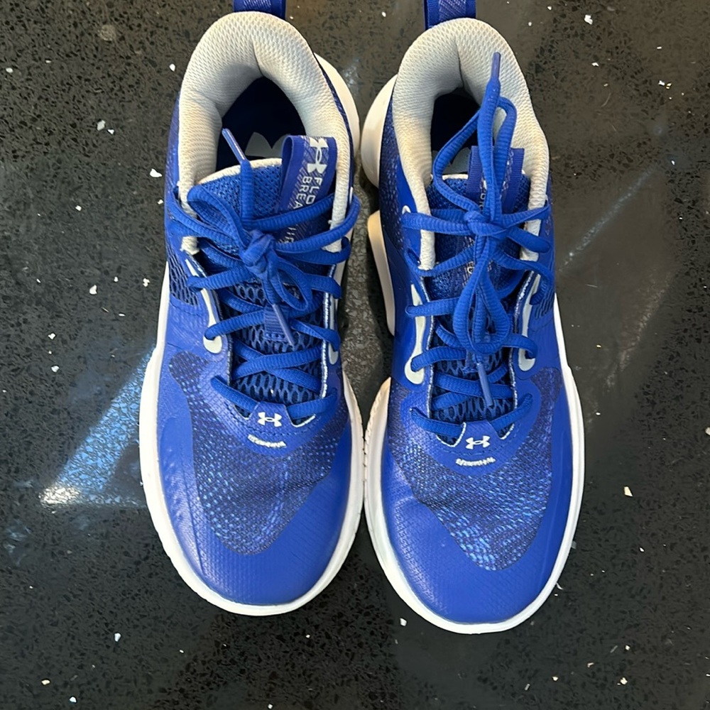 EUC Under Armour Flow Athletic shoe